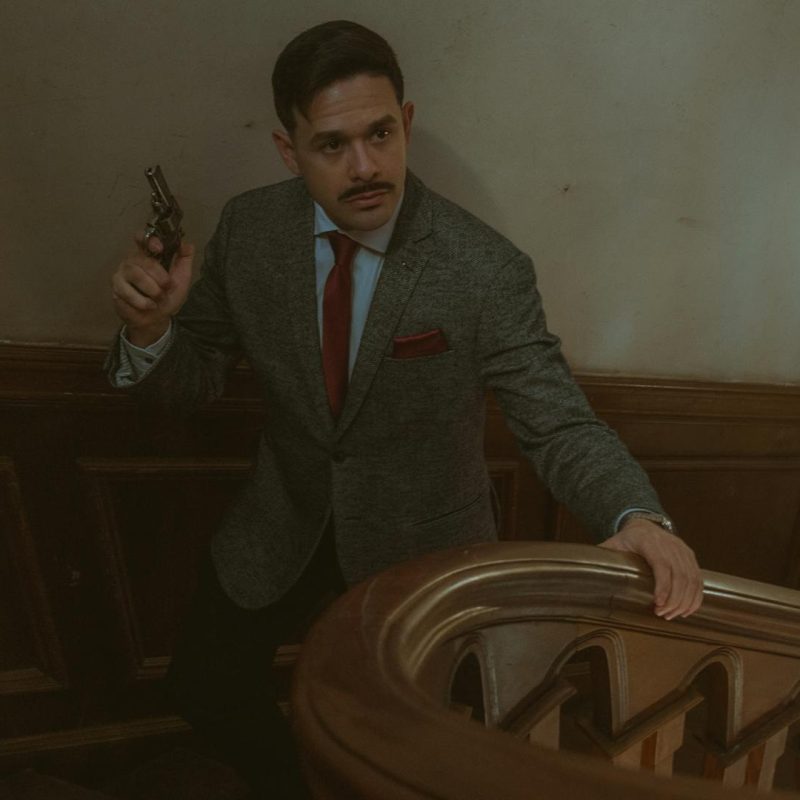 how to build tension in a thriller novel